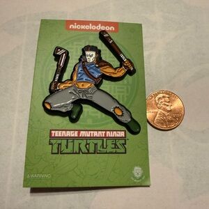 Nickelodeon Teenage Mutant Ninja Turtles Pin - Green and Gray